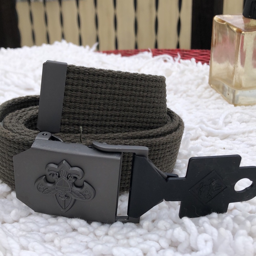 🚨B2G1 New BOYS SCOUT IF AMERICA Green Grey Web Style Belt
